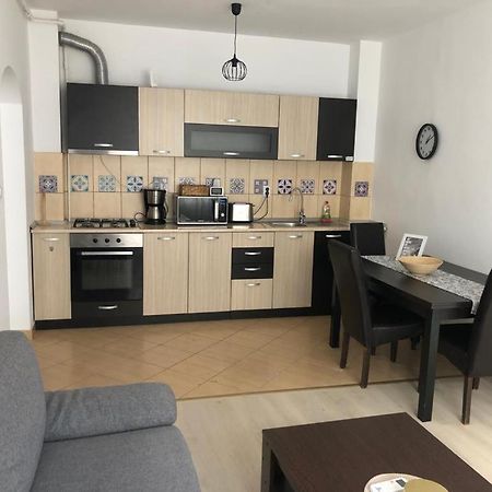 Confort Apartment Mediaş Eksteriør billede