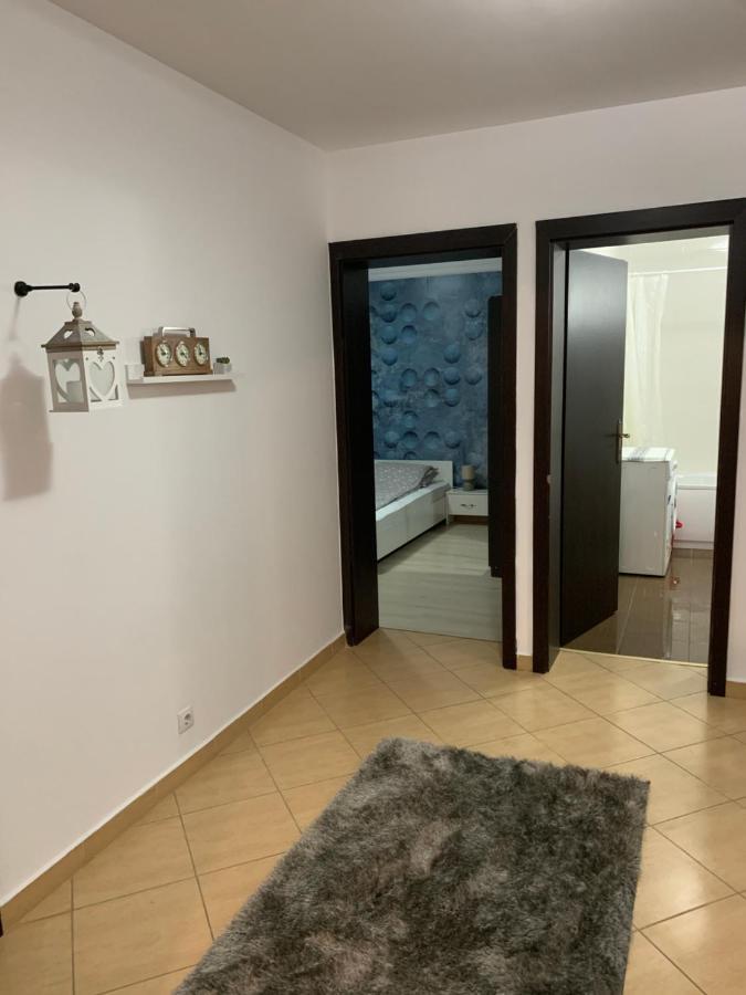 Confort Apartment Mediaş Eksteriør billede